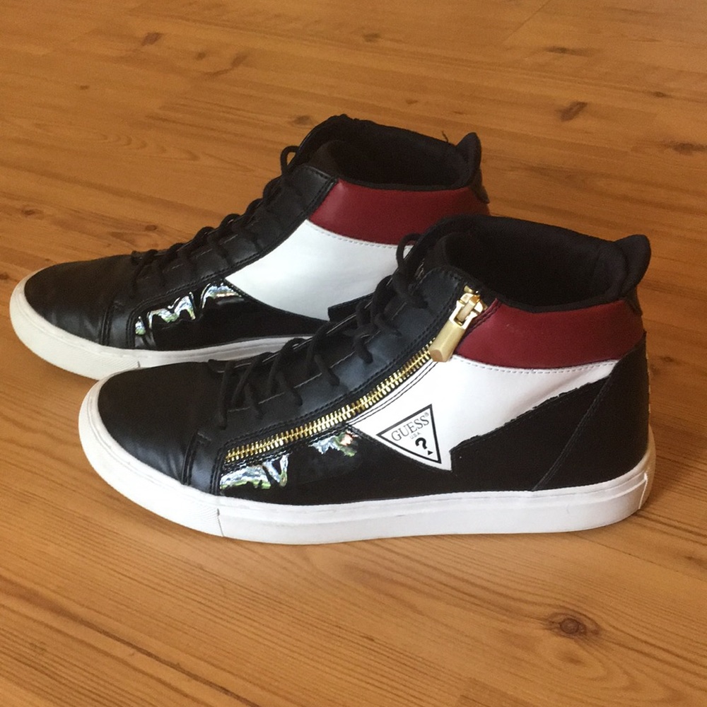 Men’s size 9.5 Guess Style:GMBARI-C High-tops